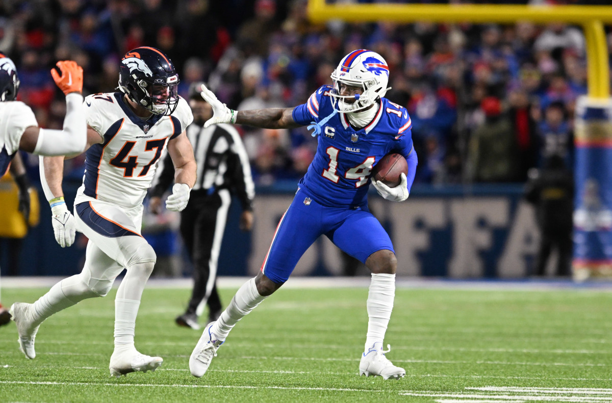 Stefon Diggs had three catches for 34 yards against the Denver Broncos.